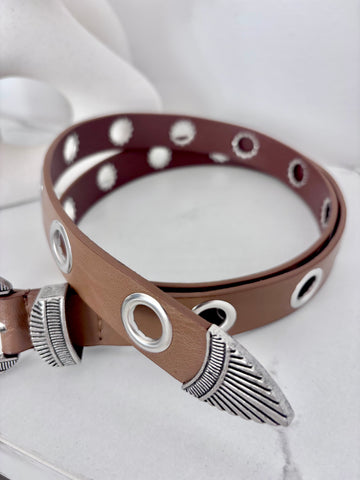 Cinturón Eyelets Camel Cinturón Eyelets Camel