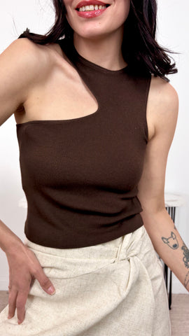 Top Canalé Asimétrico Marrón Top Canalé Asimétrico Marrón