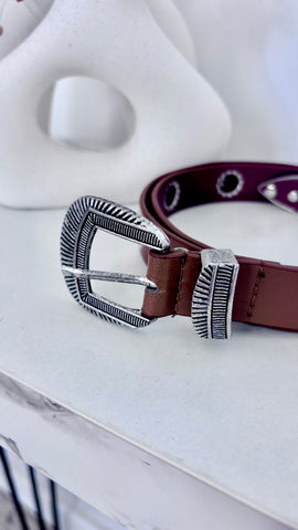 Cinturón Eyelets Camel Cinturón Eyelets Camel