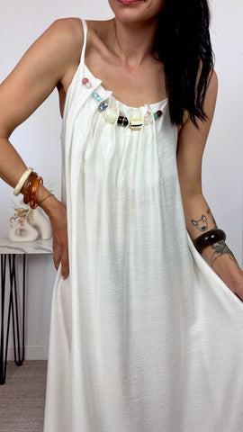 Vestido Piedras Escote Blanco
