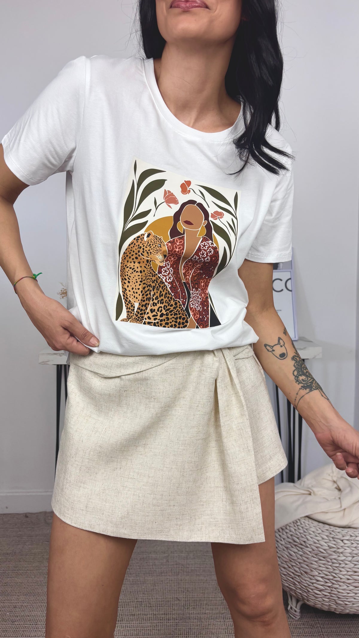 Camiseta Girly Leo