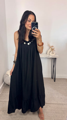 Vestido Piedras Escote Negro