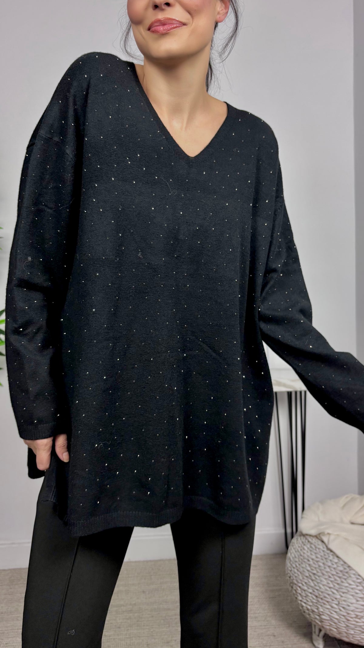 Jersey Strass Cuello Pico Negro