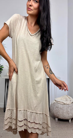 Vestido Basic Algodon Volante Brocado Arena