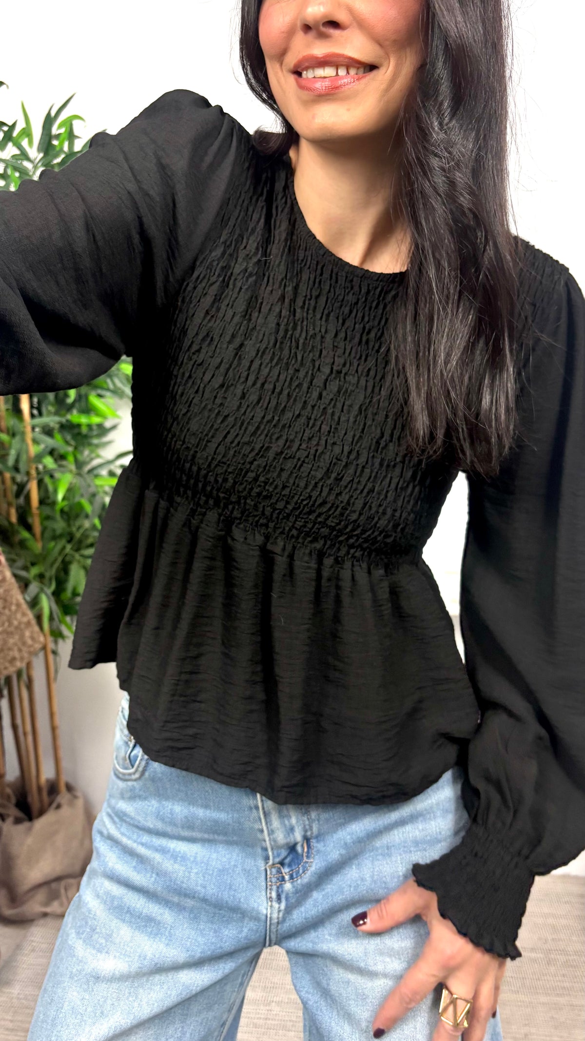 Blusa Volantes Negro