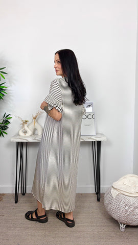 Vestido Rayas Manga Volante Negro