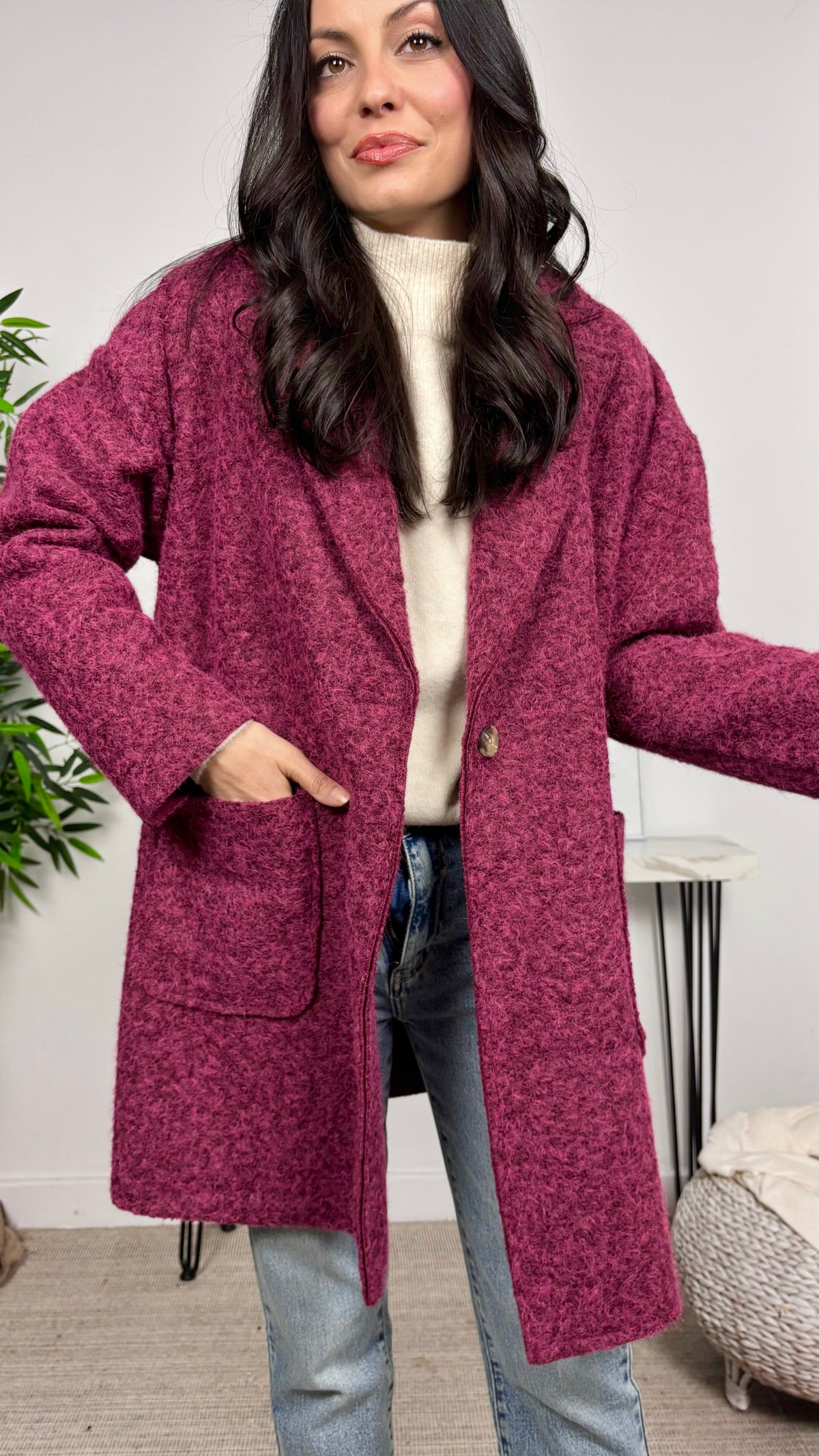 Abrigo Básico Corto Granate