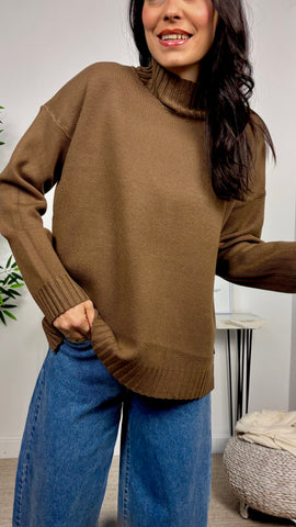 Jersey Basic Cuello Perkins Marrón