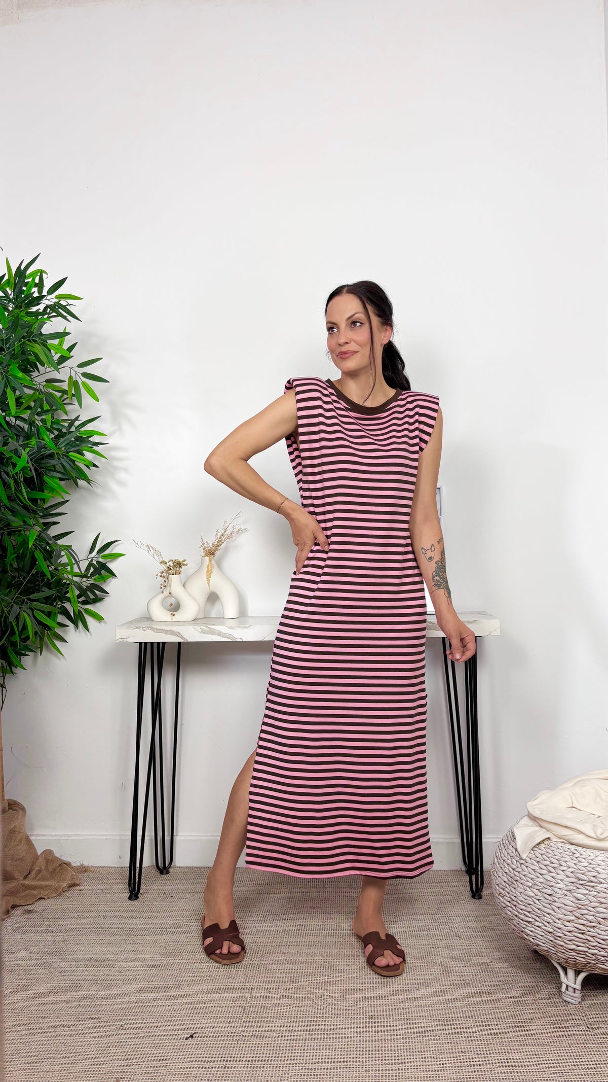 Vestido Hombreras Rayas Marrón/Rosa