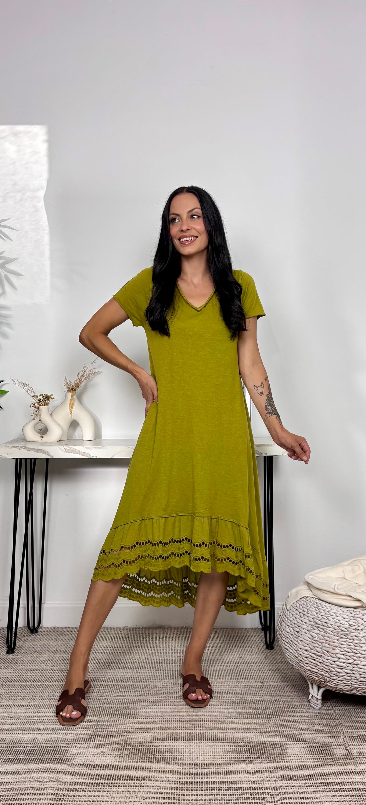 Vestido Basic Algodon Volante Brocado Verde Oliva